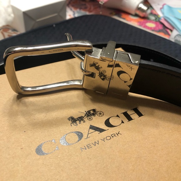 Coach Signature Black Leather Belt - Picture 12 of 13